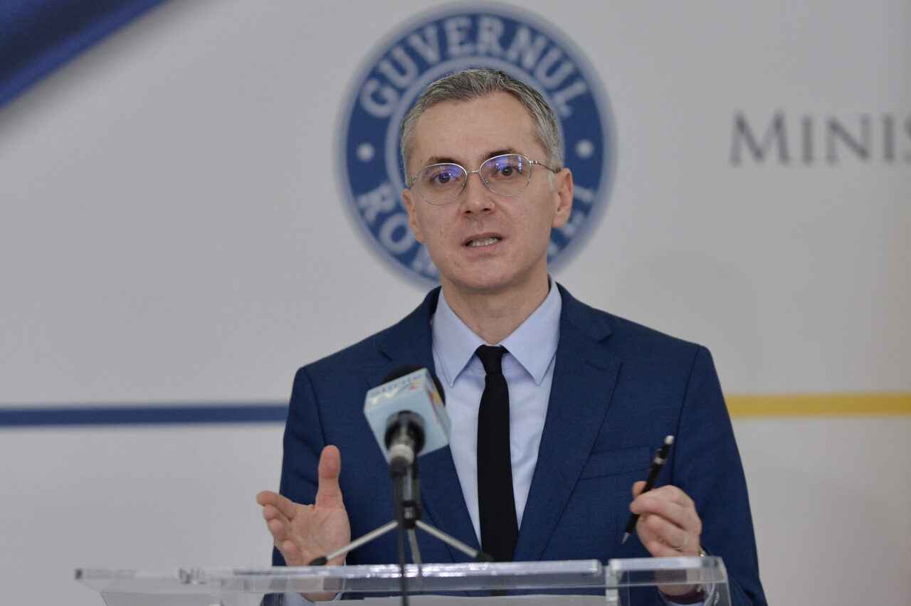 Deși politicul n-ar trebui să interfereze în depunerea candidaturilor pentru șefiile marilor parchete, liderul USR, Stelian Ion, face apeluri politice la procurori să intre în procedura de selecție