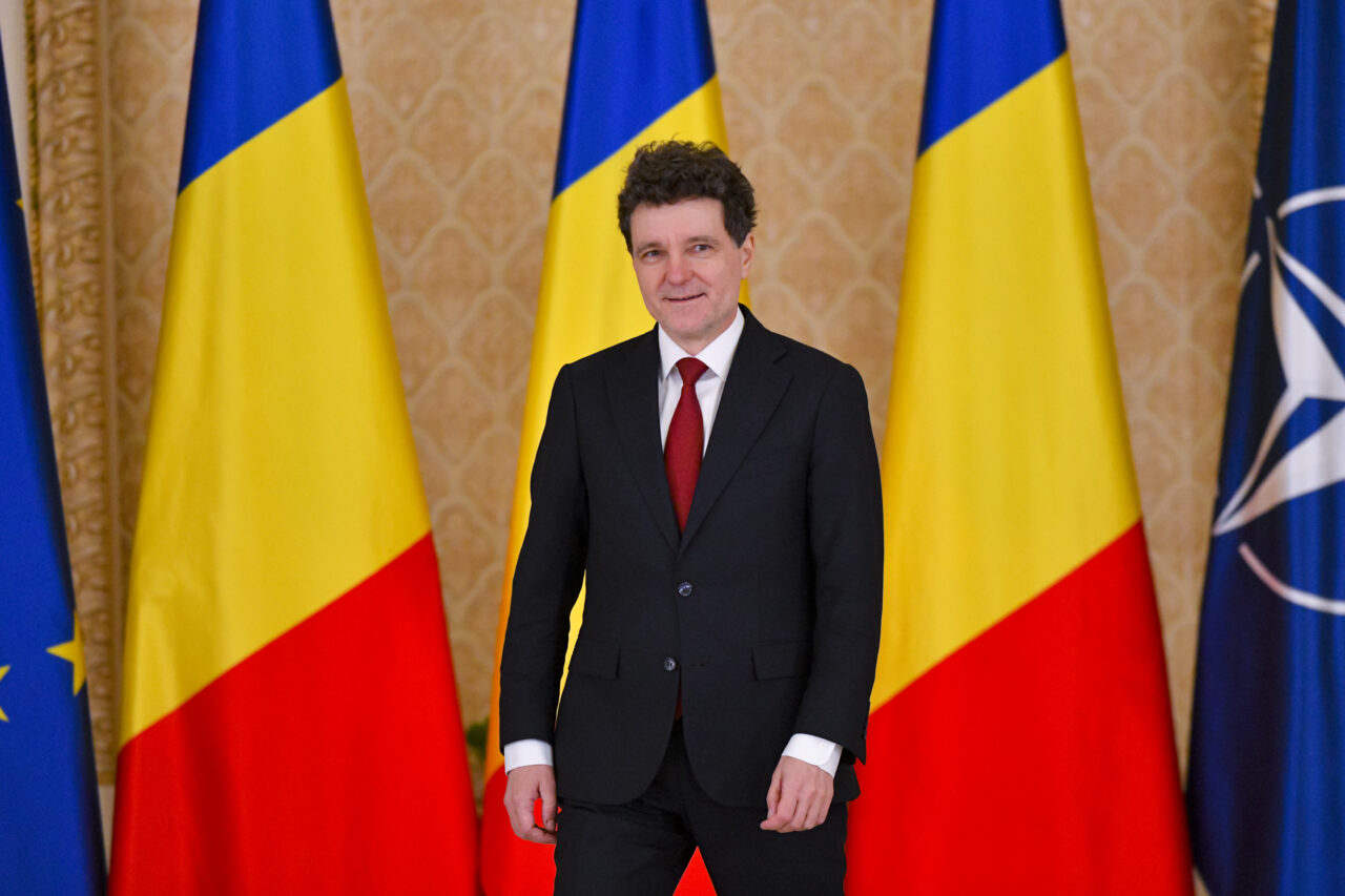 Nicușor Dan merge joi la summitul extraordinar al Consiliului European pe tema Groenlandei