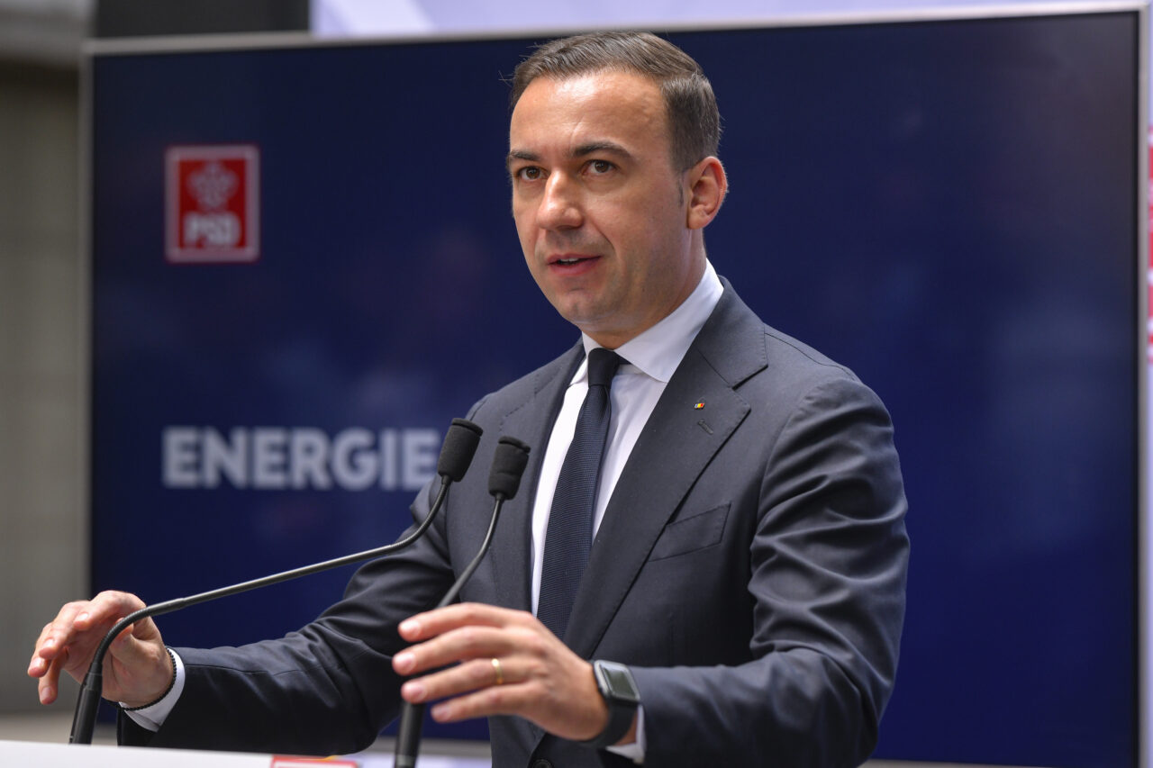 Bogdan Ivan, Ministrul Energiei, a anunțat că vor fi oferite ajutoare de până la 50 și 100 de lei, lunar, pentru consumatorii vulnerabili