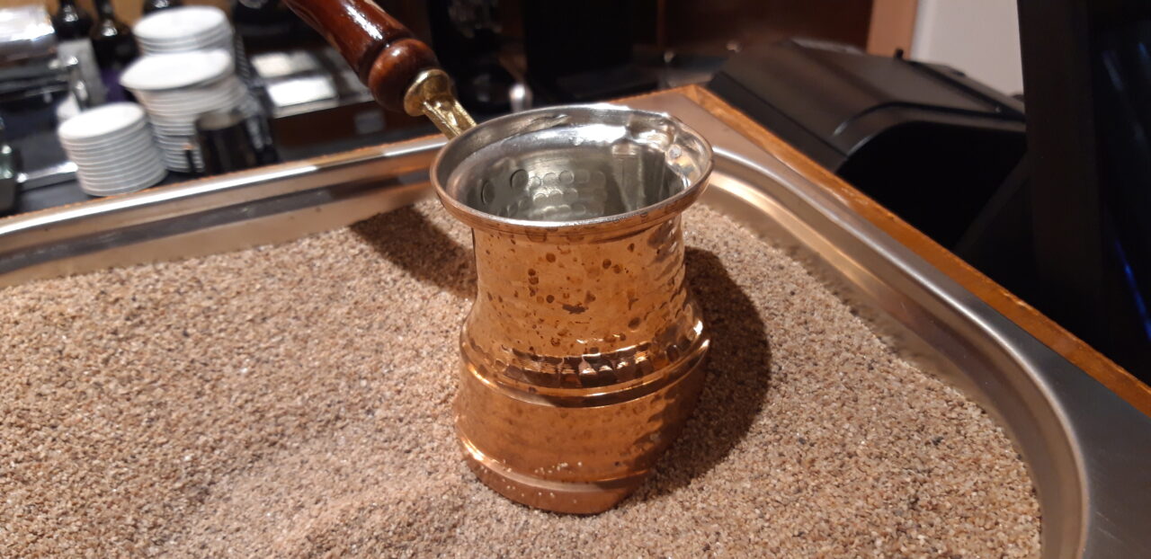 Secretul cafelei autentice la nisip. Rețetă, ingrediente și mici trucuri primitive