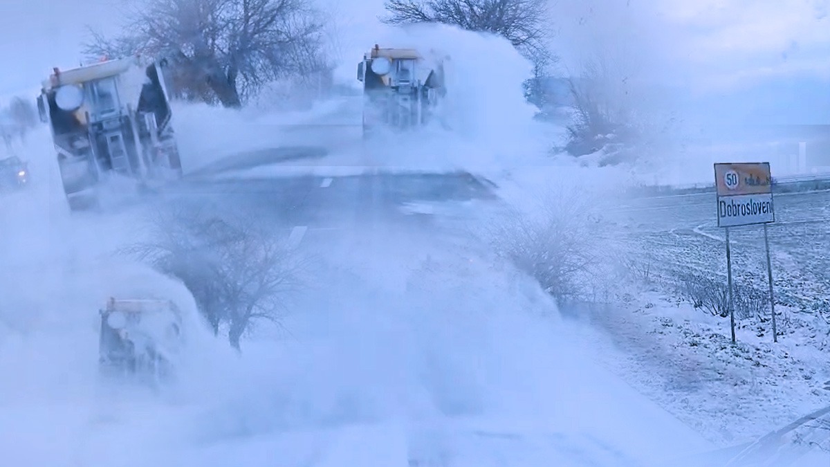 Ninge viscolit peste Deveselu. Drumarii abia fac faţă zăpezii care cade pe mai multe drumuri naţionale