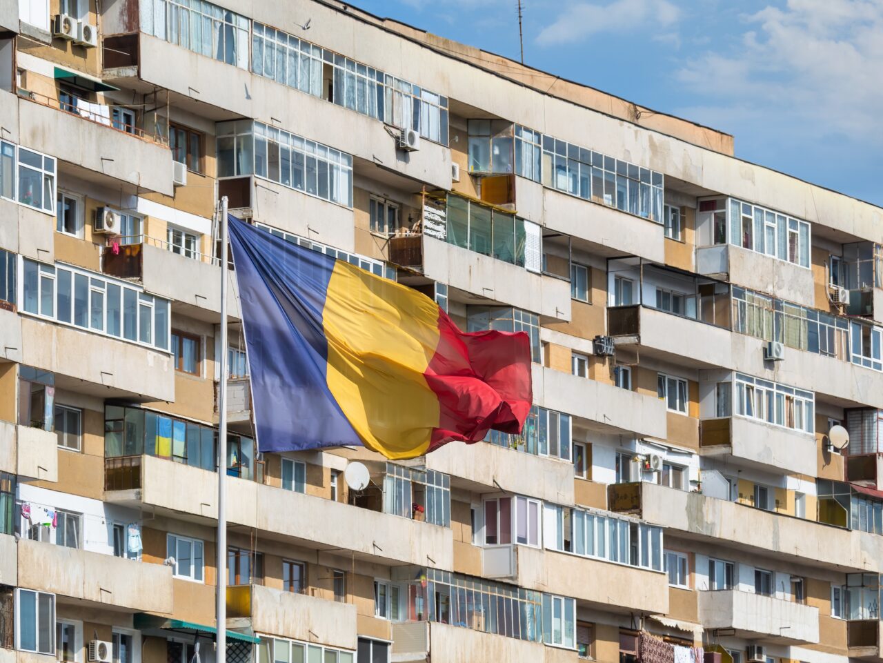 Ești chiriaș? Ce ai voie să schimbi în locuință, potrivit legii