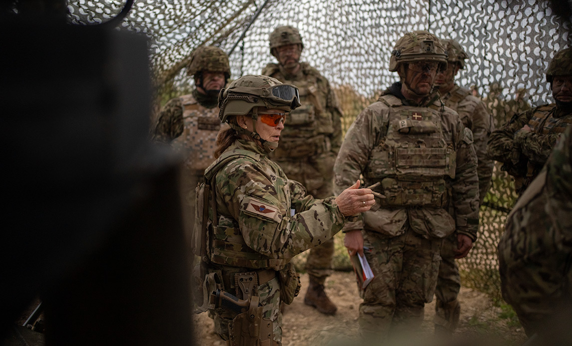 Danemarca intră în alertă. Armata a primit ordin să fie pregătită de luptă în cazul unui atac american asupra Groenlandei. Soldați echipați cu muniție de război