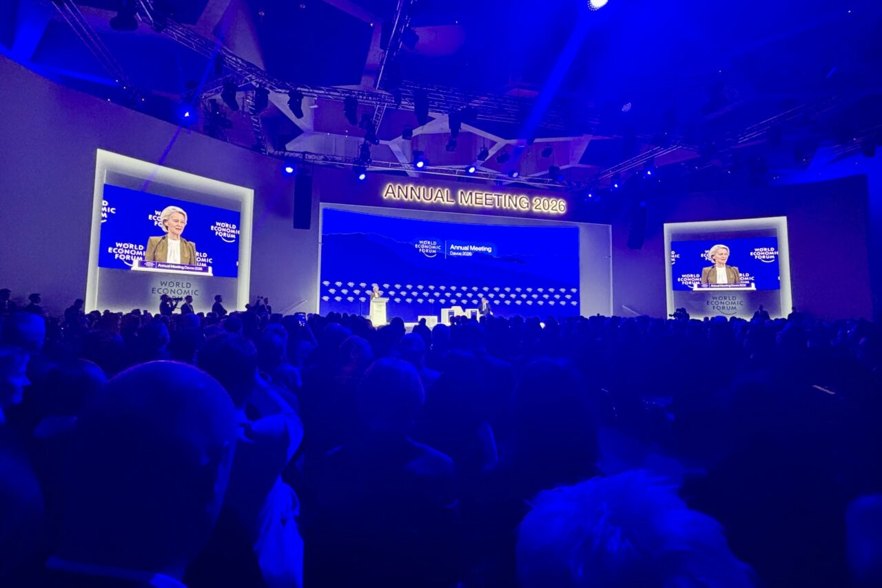 Ursula von der Leyen anunță o nouă Europa de la Davos: „Nostalgia nu va readuce vechea ordine mondială. Sunt schimbări seismice. Construim o Europă independentă”