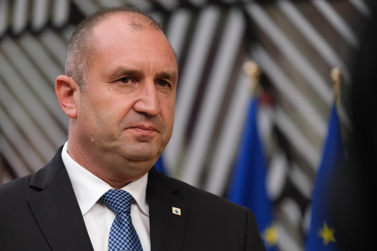Criză politică la Sofia. Președintele Rumen Radev și-a anunțat demisia