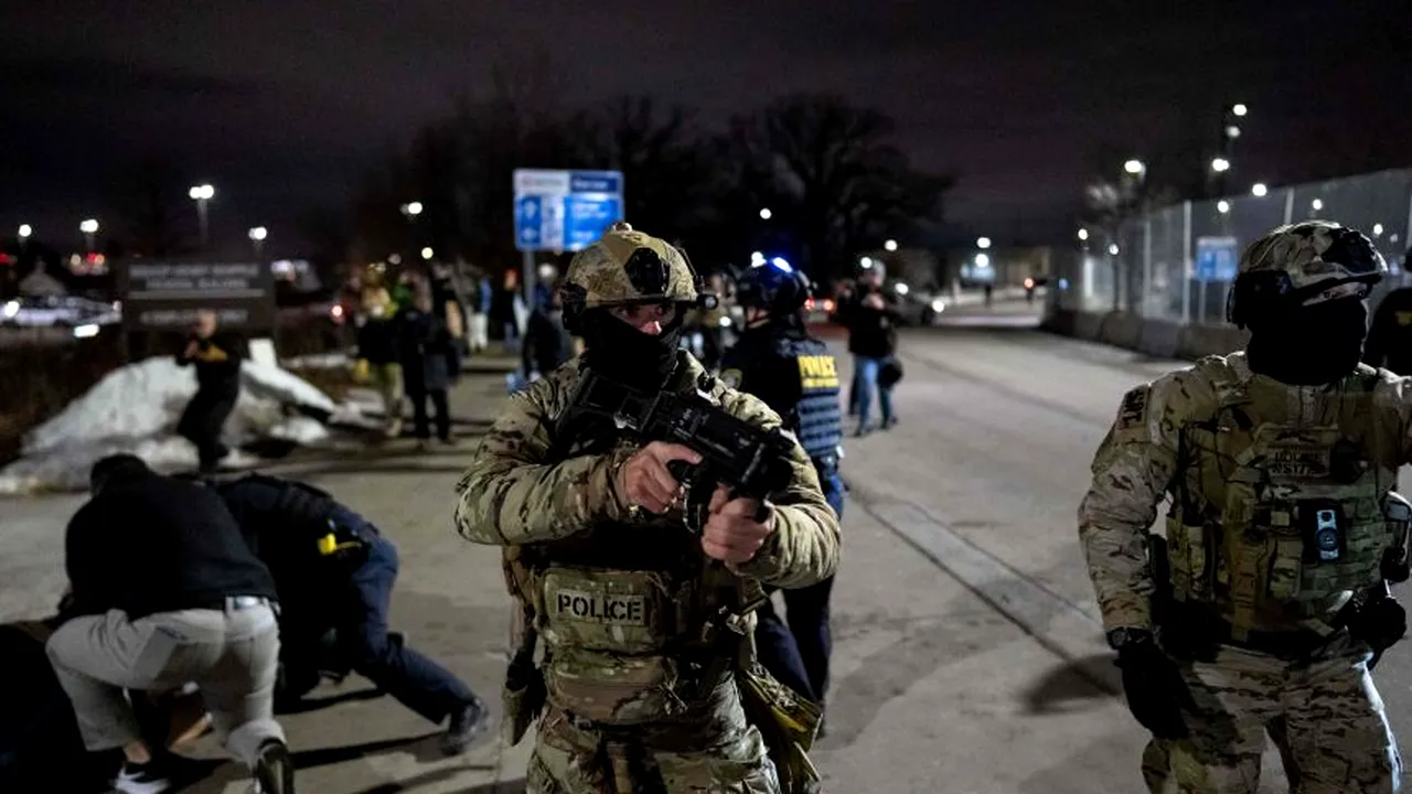 Ofițerii ICE din Minnesota au primit ordine să nu mai interacționeze cu „agitatorii” și să aresteze doar imigranții cu antecedente penale