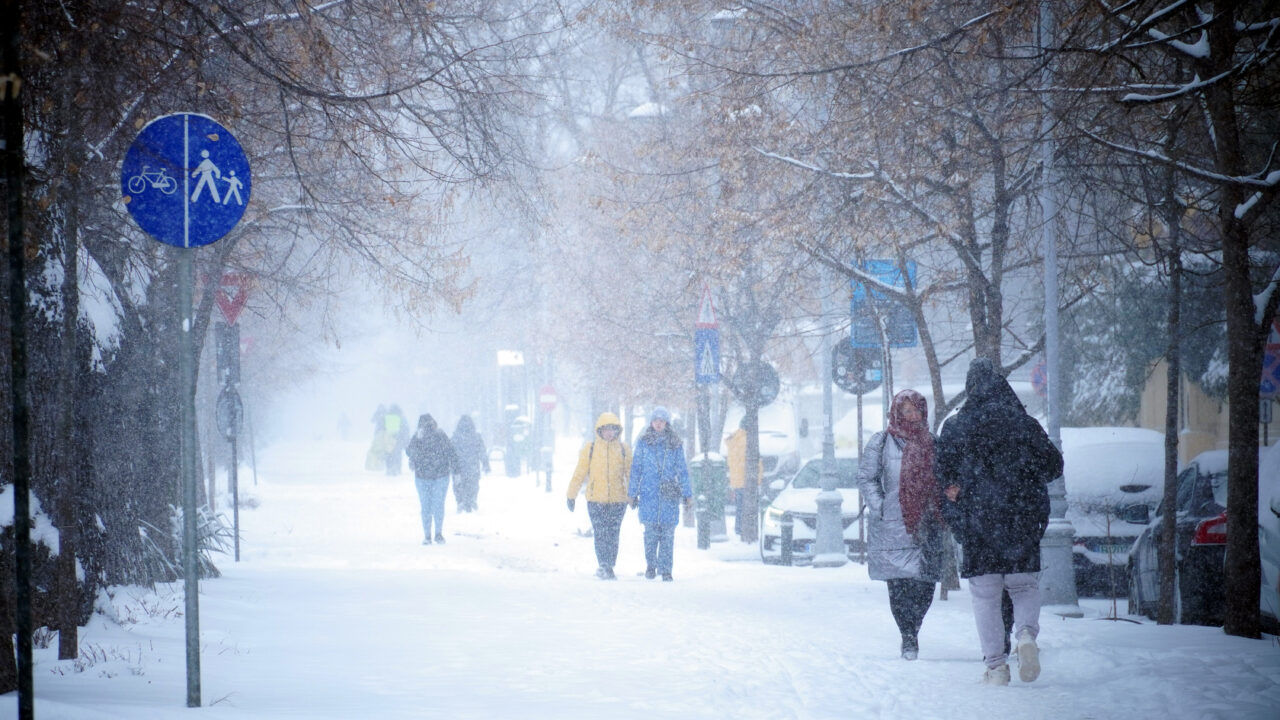 Val de frig extrem peste țara noastră. Temperaturile vor scădea drastic în weekend