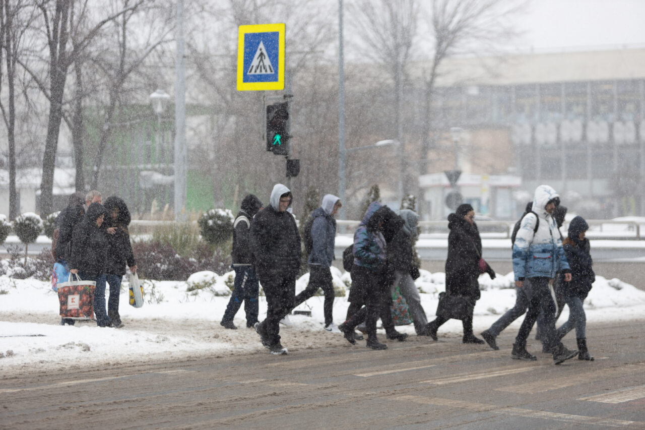 În plină „iarna secolului”, aproape jumătate din bucureștenii racordați la Termoenergetica au probleme cu căldura