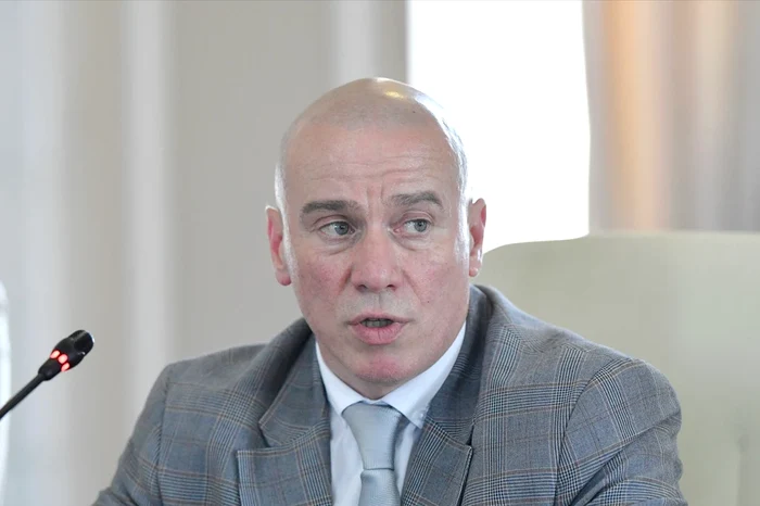 Ministrul Culturii dezvăluie culmea plagiatului: “sunt copiate și proiectele de management. Iau din alt proiect și ți-l revând ție, ca nou”