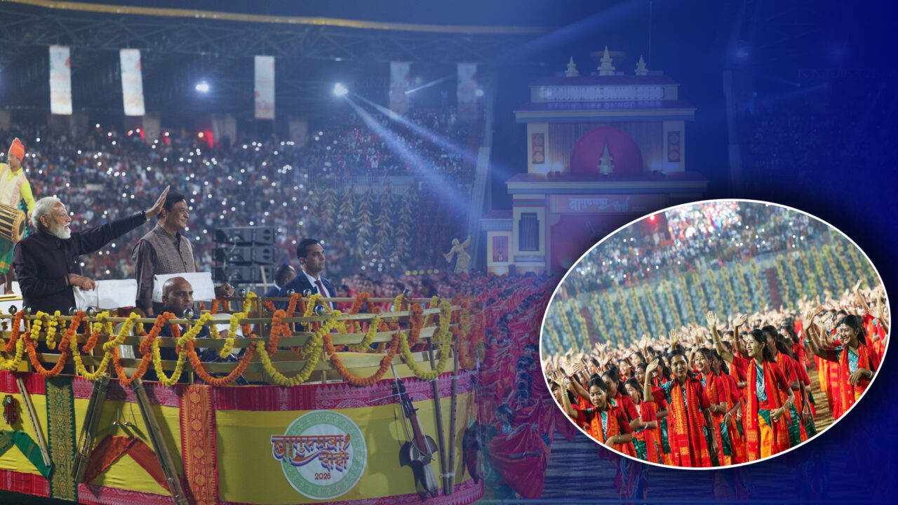 Dansul tradițional „Bagurumba” a fost pus în scenă de peste 10.000 de femei în India. La spectacol a participat și premierul Narendra Modi