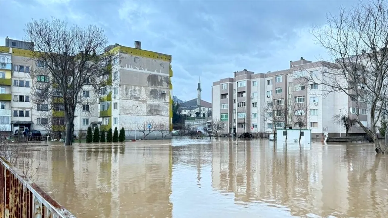 Alertă meteo în Bulgaria: ploi torențiale și rafale de vânt, peste 100 l/mp, inundații și comunități izolate