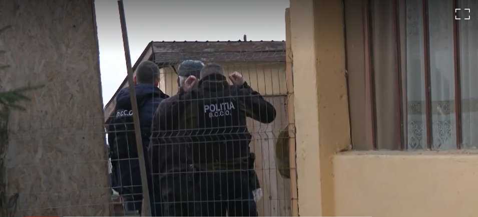 Au fost percheziții în satul din Timiș, unde a fost ucis Mario, după ce s-a descoperit că principalul suspect, un minor de 13 ani, era drogat