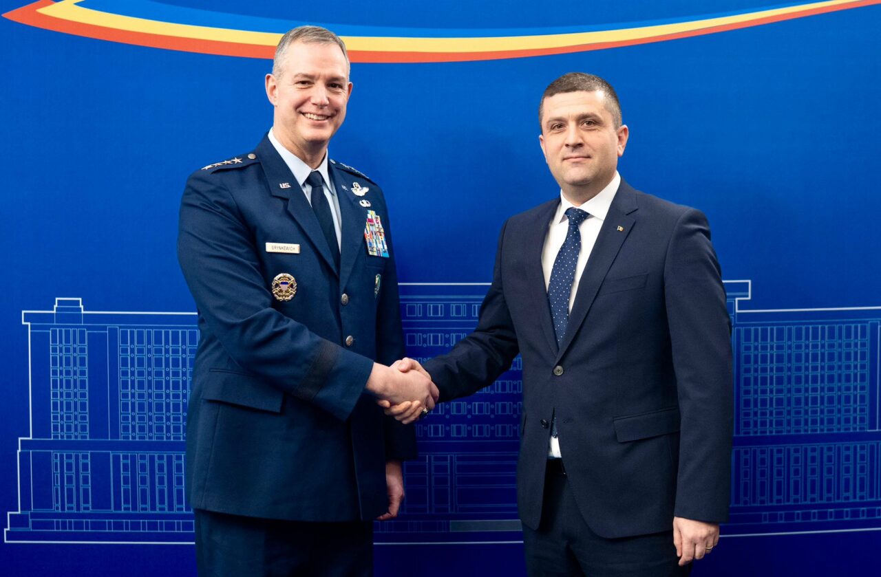Ministrul Apărării Naționale, Radu Miruță, s-a întâlnit cu șeful militar al NATO. Ce au discutat cei doi oficiali