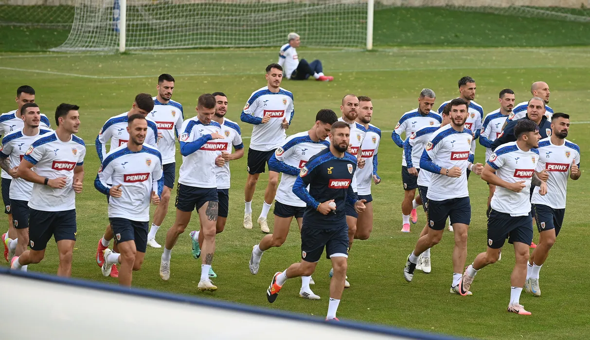 Cum au fost umiliți fotbaliștii români de jucătorii turci, într-un hotel din Antalya. „Ne-au luat la caterincă, la vrăjeală”