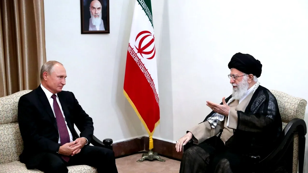 Liderul suprem al Iranului se pregătește să fugă la Moscova dacă revoltele din Iran scapă de sub control. Ce presupune „planul B“ al ayatollahului