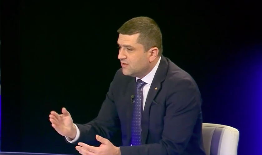 Radu Miruță vrea ca România să producă arme doar că singur mărturisește că n-are cum: „Transferul de tehnologie, construirea fabricii, costă”