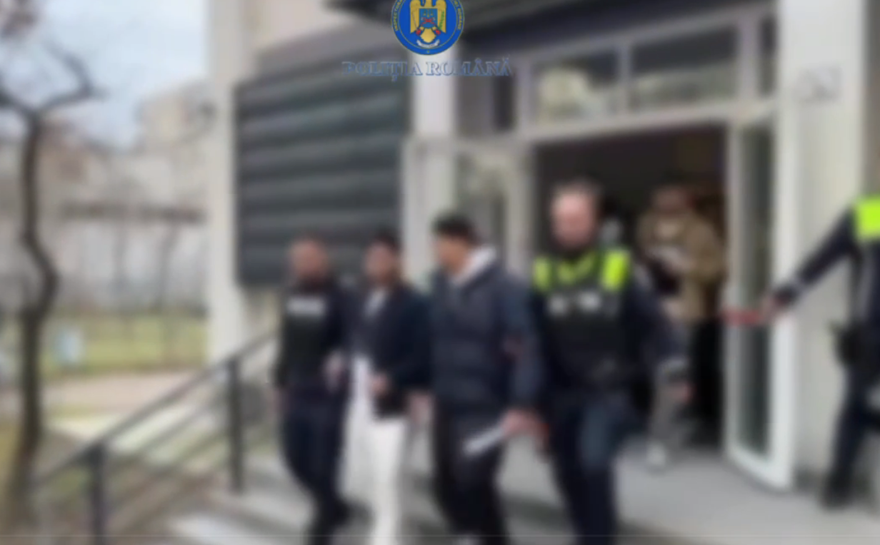 Bătaie cu cuțite la o sală de fitness din București. Șapte tineri au fost reținuți. Trapperul “Mgk666” ar fi și el implicat