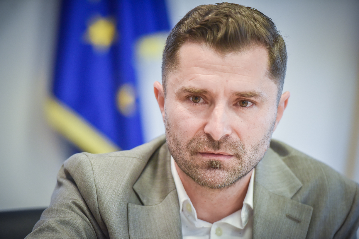 Șeful Poliției din Sibiu s-a pensionat la 47 de ani și vrea să se facă instructor de înot. „Va trebui să mă resetez, cumva”