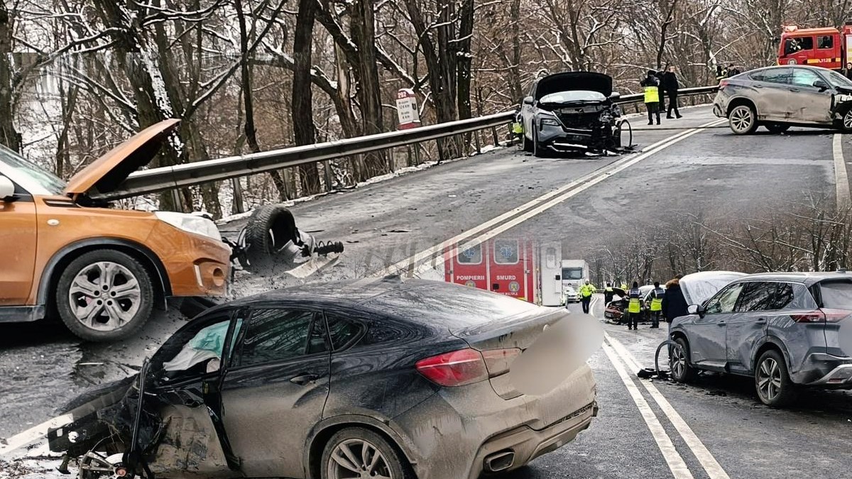 Accident cu 3 victime pe DN1 Braşov-Sibiu. Circulaţia este întreruptă