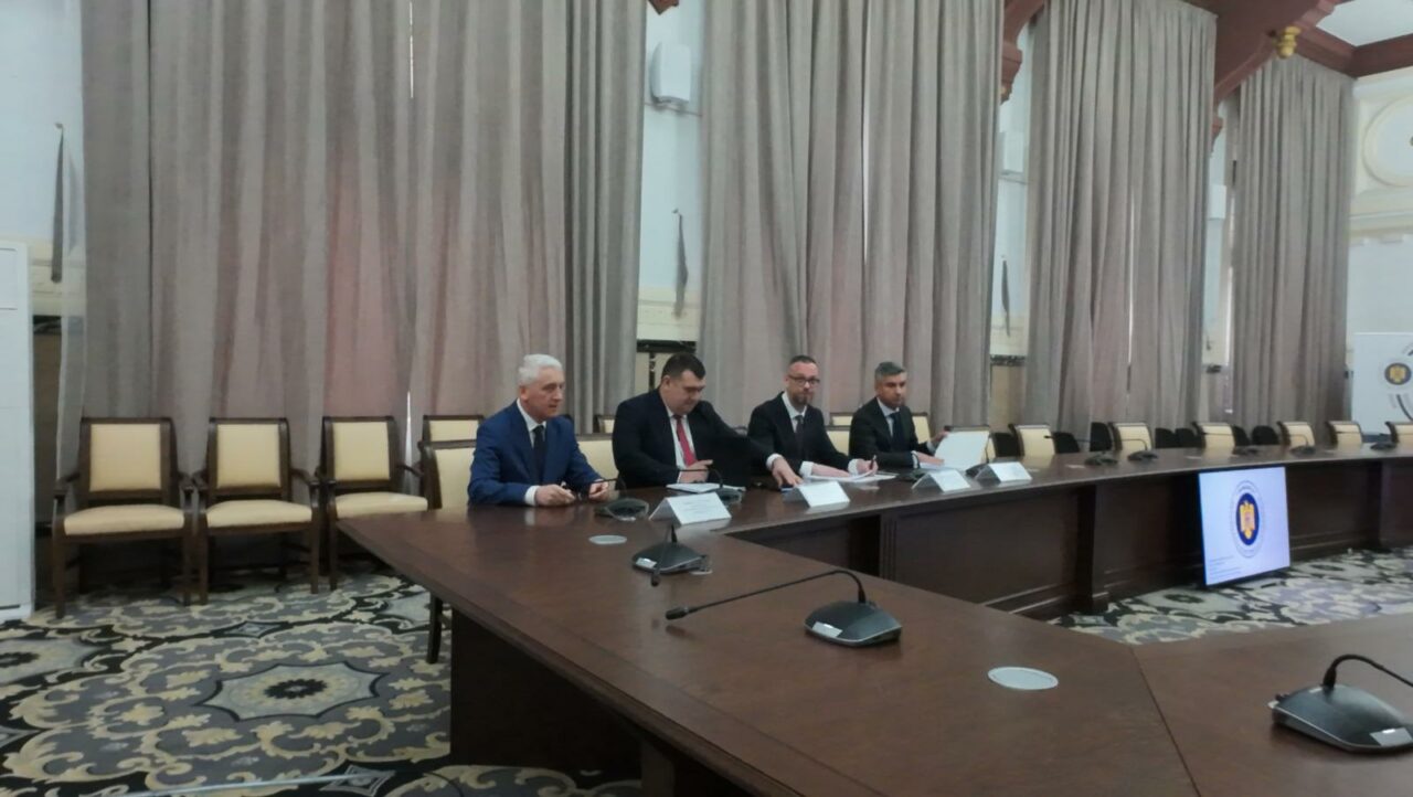 Noul şef al AEP şi-a propus să scoată morţii de pe listele electorale. A găsit persoane cu peste 100 de ani care figurau în viaţă şi apte de vot