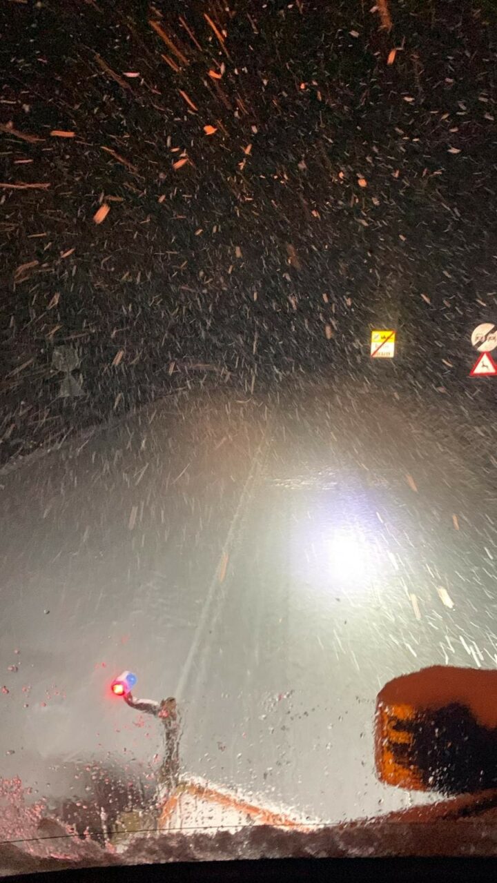 DRDP Braşov a anunţat că s-a ridicat restricţia de circulaţie de pe DN15 Topliţa-Borsec