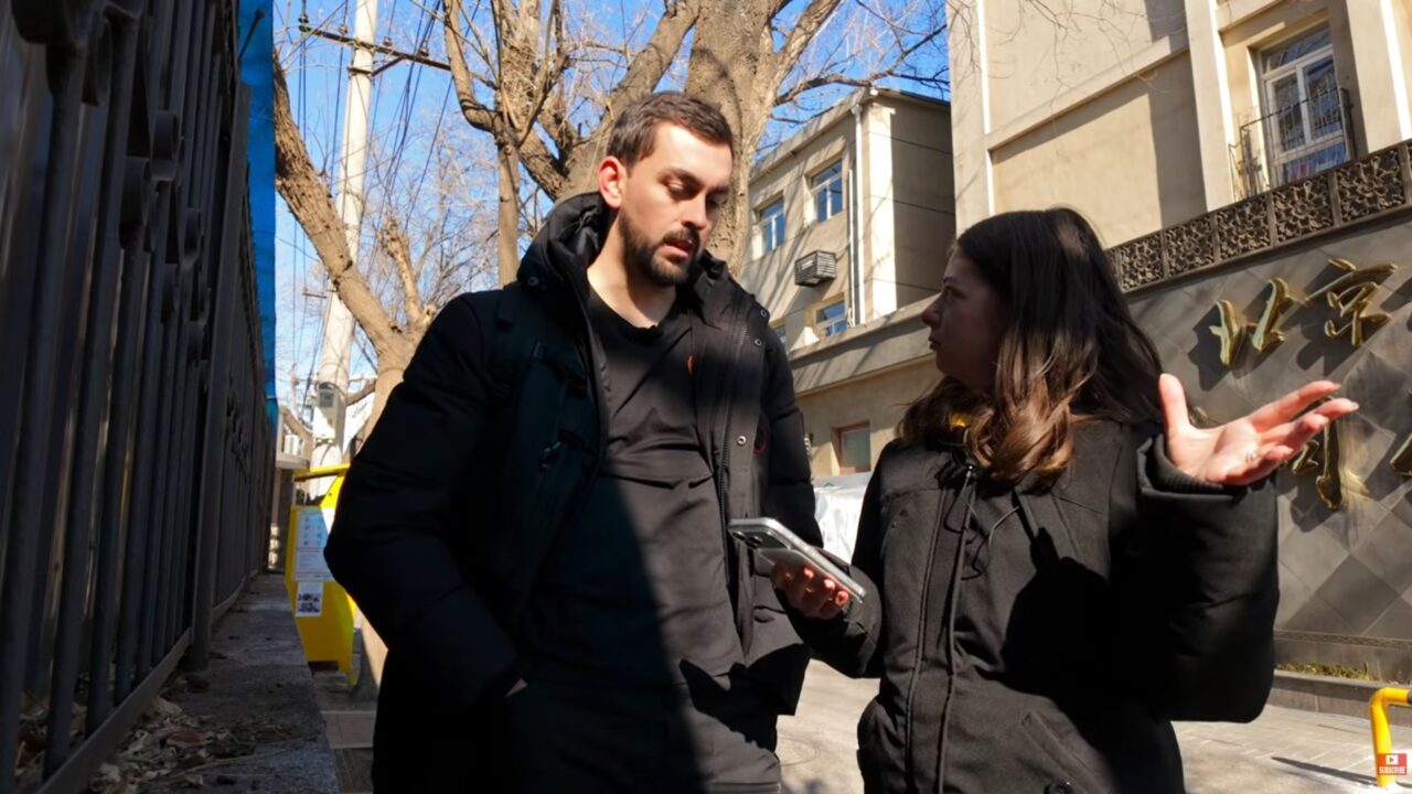 Ce au pățit doi români în Rusia: „Arestați, dezbrăcați, percheziționați și expulzați”. Interdicție de a mai intra în țară până în 2076