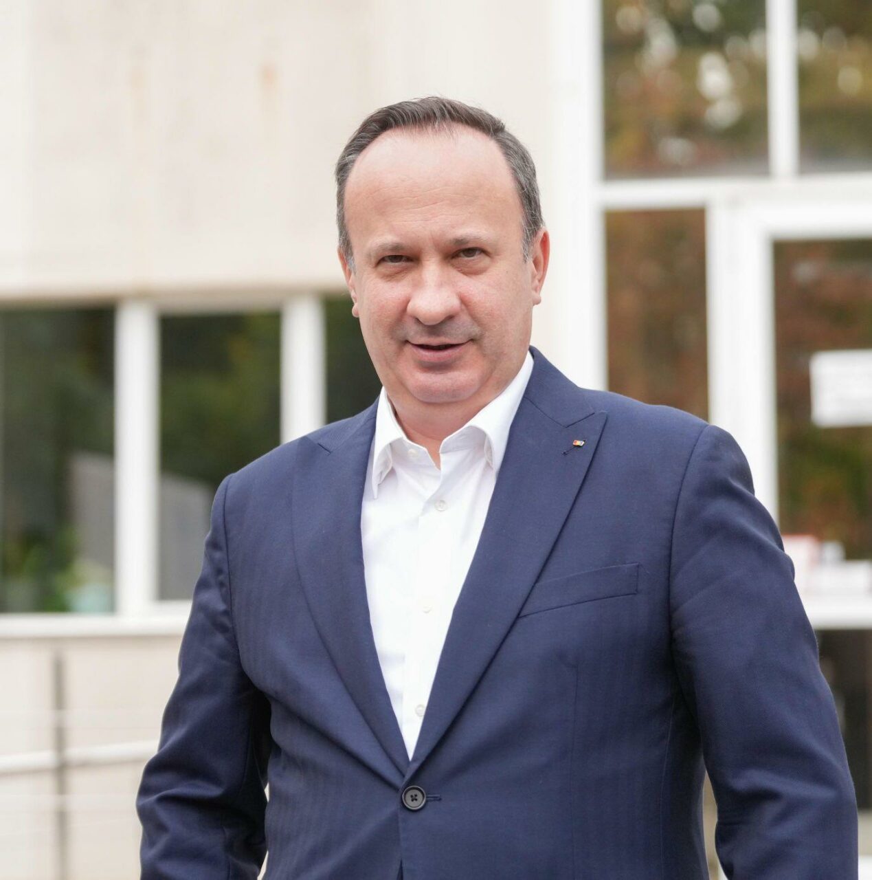 Adrian Câciu: „Bugetul Oradei se bazează în proporție de 75% pe bani de la stat. Bolojan a procedat abuziv”