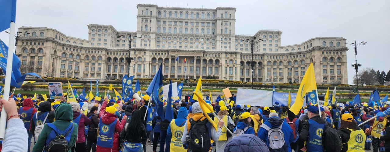 Sindicaliștii din Sănătate l-au notificat oficial pe Bolojan că vor să intre în grevă