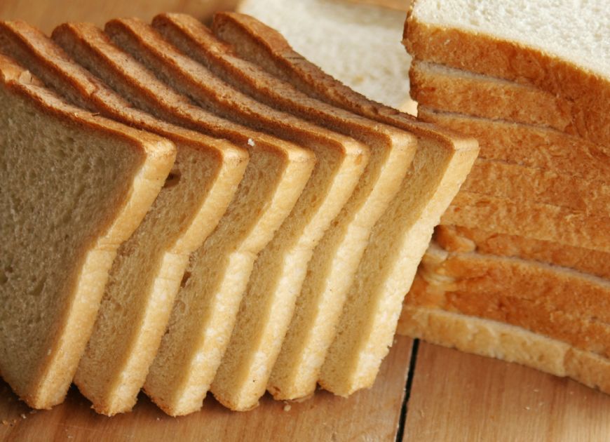 Dezavantajul pâinii feliate. Te vei gândi de două ori înainte de a o pune în coș