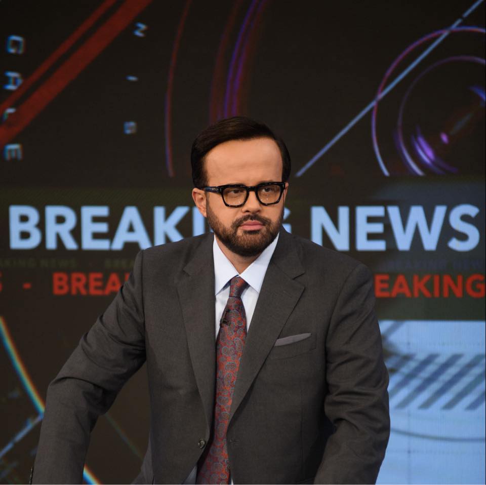 Vreme l-a încurcat și pe Mihai Gâdea. Prezentatorul este blocat în aeroport din cauza viscolului: „Nimeni nu știe, de fapt, când va pleca”