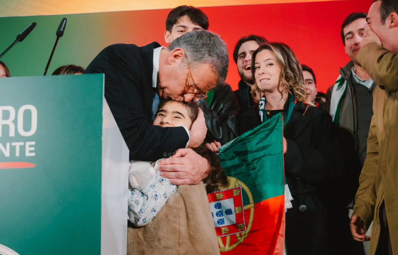 Alegerile din Portugalia au fost câștigate de socialistul António José Seguro. Candidatul conservator pro-Trump a pierdut