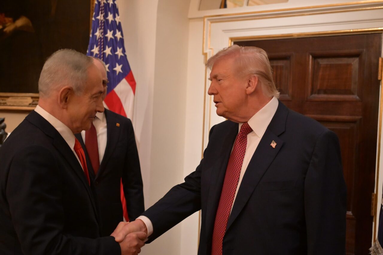 Netanyahu, a 7-a vizită la Washington în mandatul lui Trump. Israelul presează SUA să impună Iranului limitări nucleare și pe rachete balistice