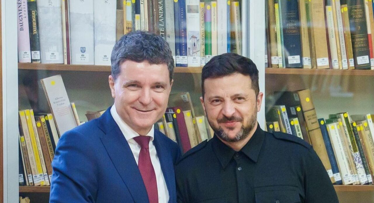 Nicușor Dan: Pentru a marca patru ani de la lansarea invaziei Rusiei împotriva Ucrainei, Palatul Cotroceni va fi iluminat în culorile drapelului ucrainean.