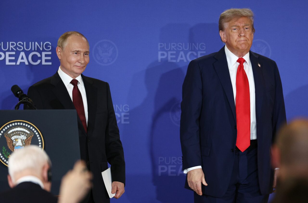 Trump lovește tot mai puternic în punctul vulnerabil al Rusiei pentru a-l forța pe Putin să facă pace în Ucraina