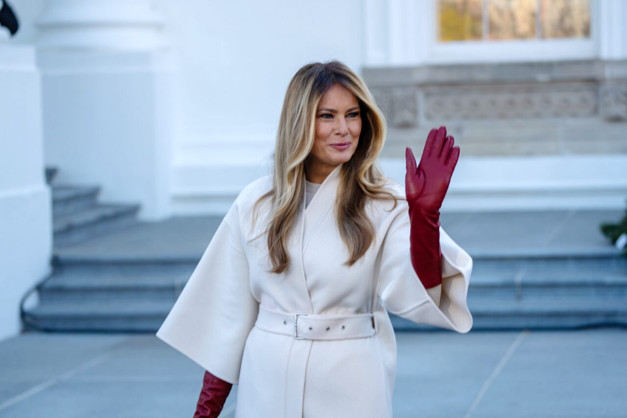 Scandal în SUA în jurul documentarului despre Melania Trump. Motivul pentru care Amazon a retras fimul dintr-un cinematograf