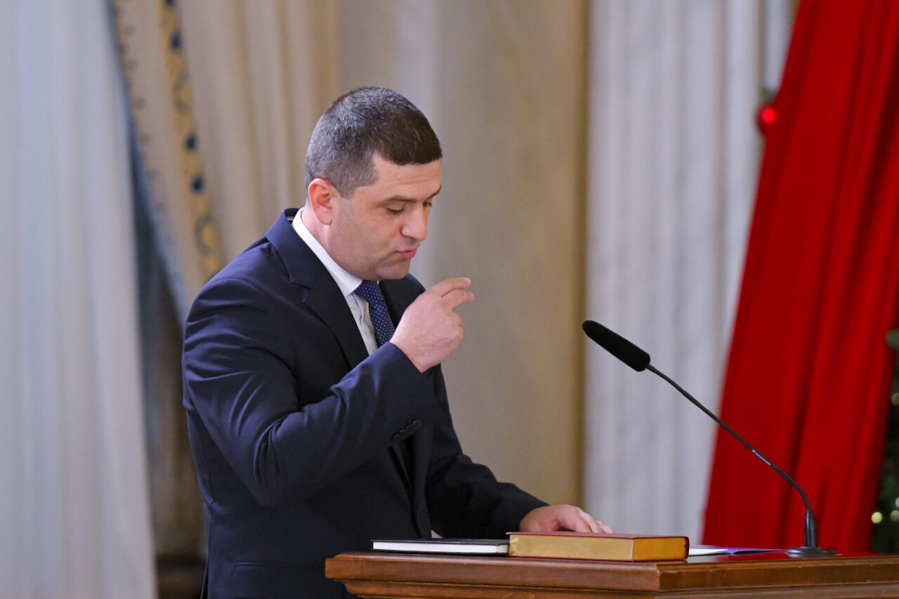 Miruță, vorbe despre Iran. „Orice război care începe e ca funcția derivată/Trebuie să fim atenți peste tot și suntem atenți peste tot”