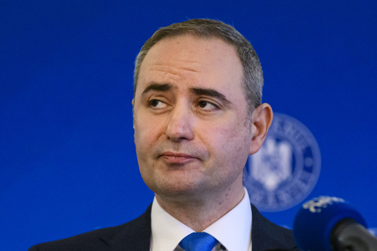 Alexandru Nazare îi dă replică lui Kelemen Hunor, după propunerea UDMR de reducere a taxelor cu 50%: „Dacă nu dorim să adoptăm anumite măsuri, nu ar trebui să ni le asumăm”