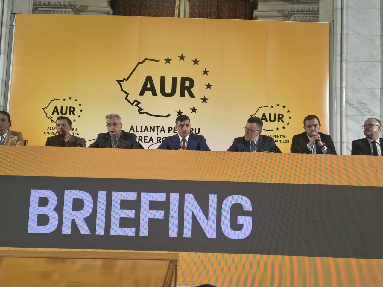 AUR a depus cerere la AEP de acces la 250 de donatori din campania lui Nicușor Dan „Este o chestiune de siguranță națională să știm cine sunt finanțatorii”