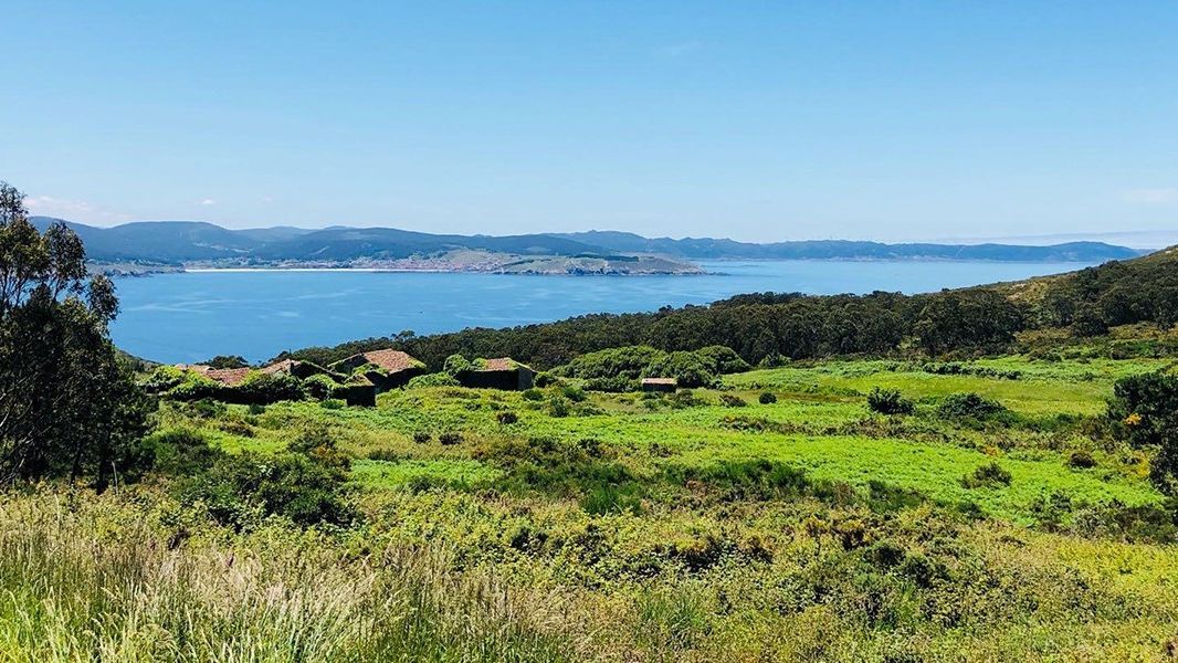 Satul cu vedere la ocean care se vinde la prețul unui apartament