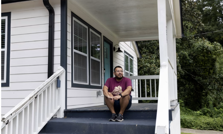 Un american și-a cumpărat o casă în plin boom imobiliar. În acest moment omul este disperat să scape de ea. Care sunt motivele