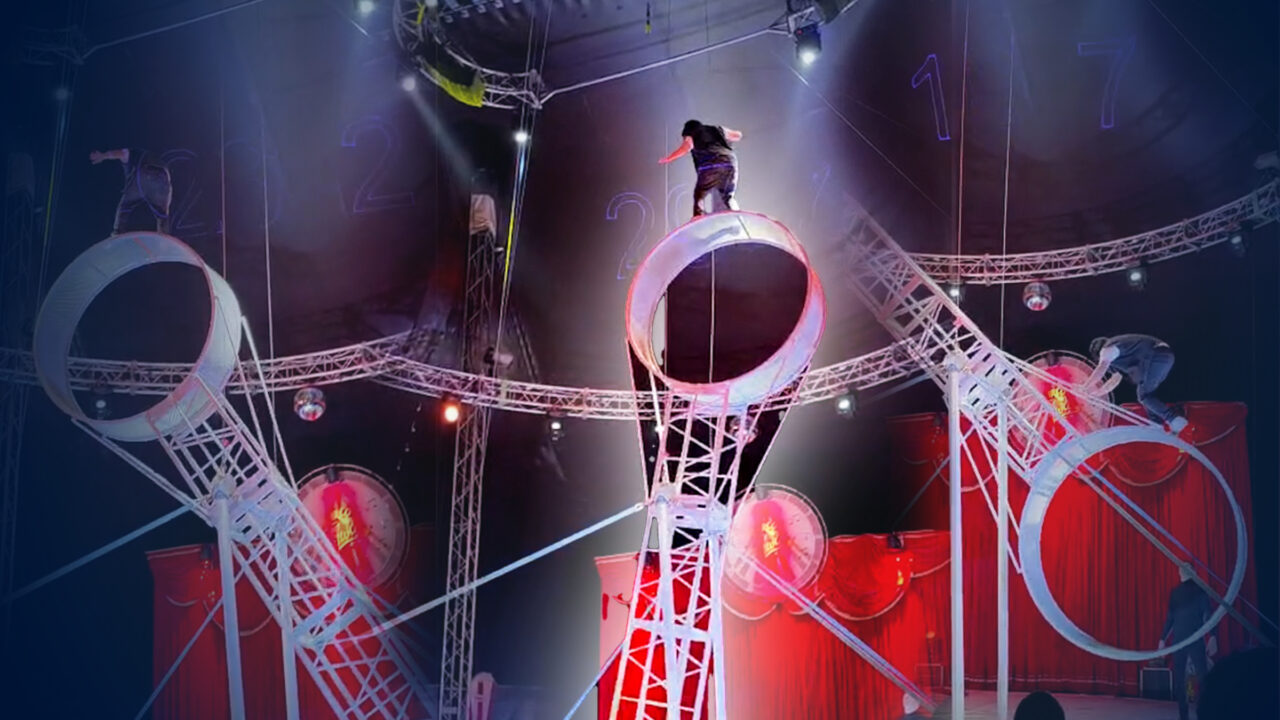 VIDEO Momentul fatidic în care un acrobat cade de la 4 metri la un circ în Craiova. Ce s-a întâmplat