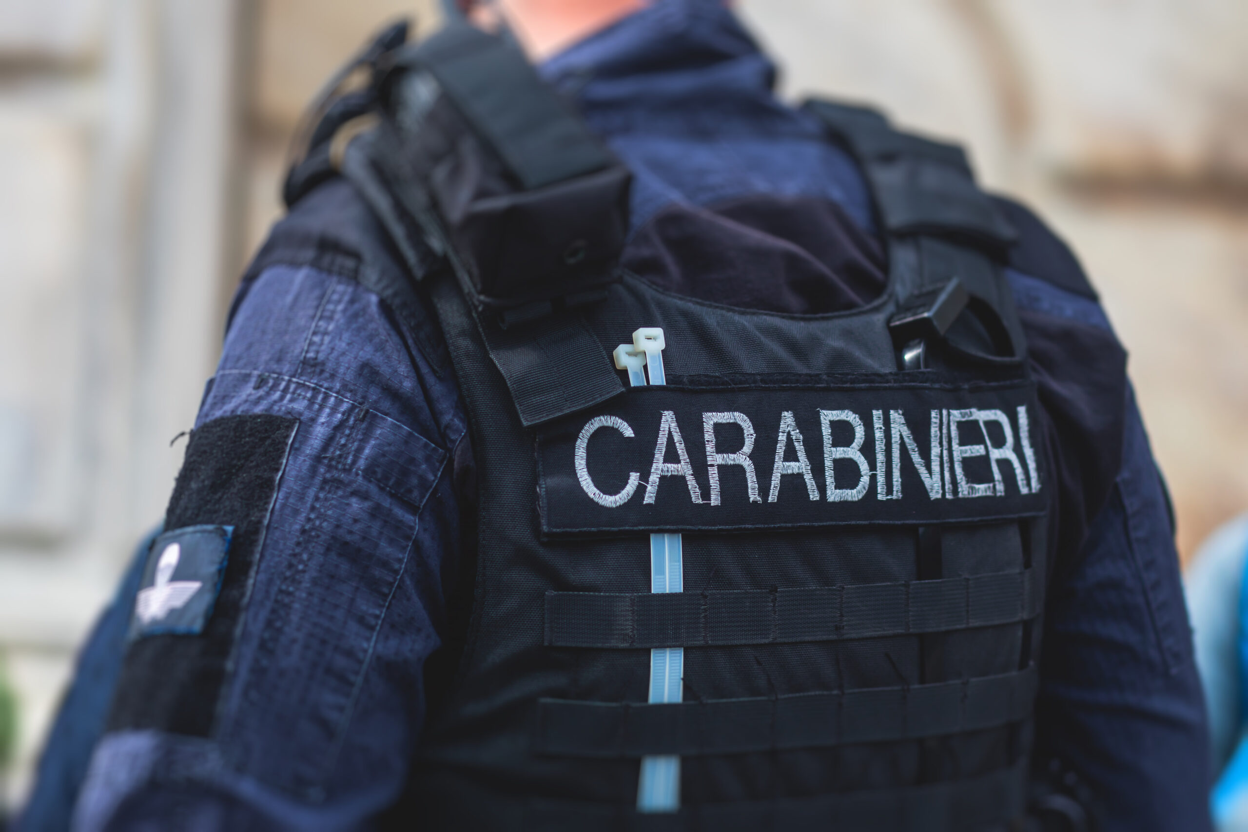 Doi minori români arestați în Italia pentru jaf