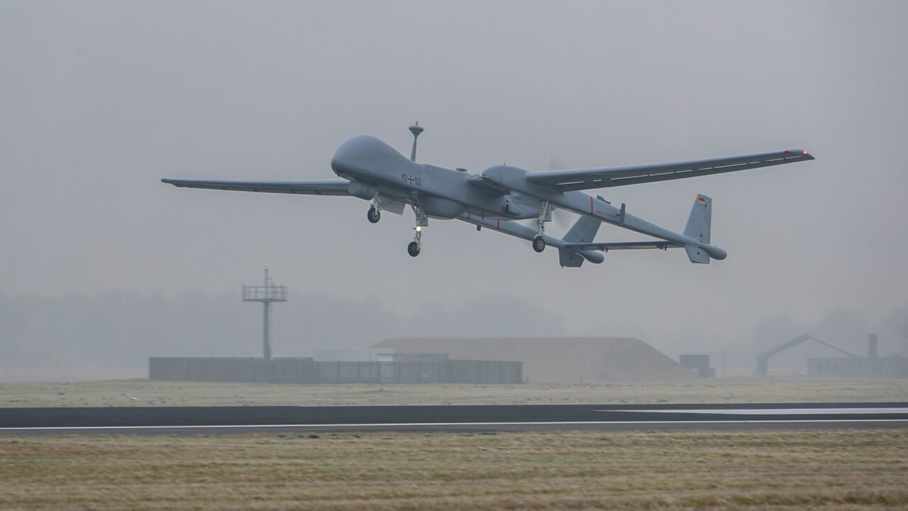 Bundestagul a aprobat un acord decisiv pentru dotarea armatei germane cu drone printr-un acord cu un miliardar american