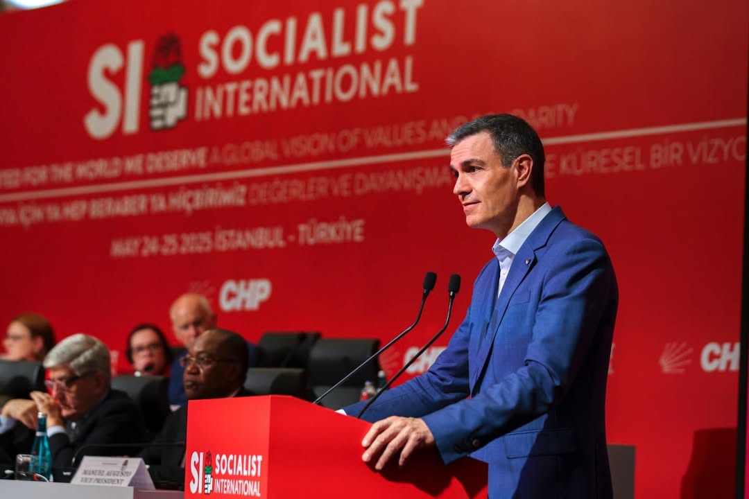 Decizie istorică în Spania: Guvernul de la Madrid oferă statut legal pentru jumătate de milion de migranți. Cum explică oficialii măsura controversată