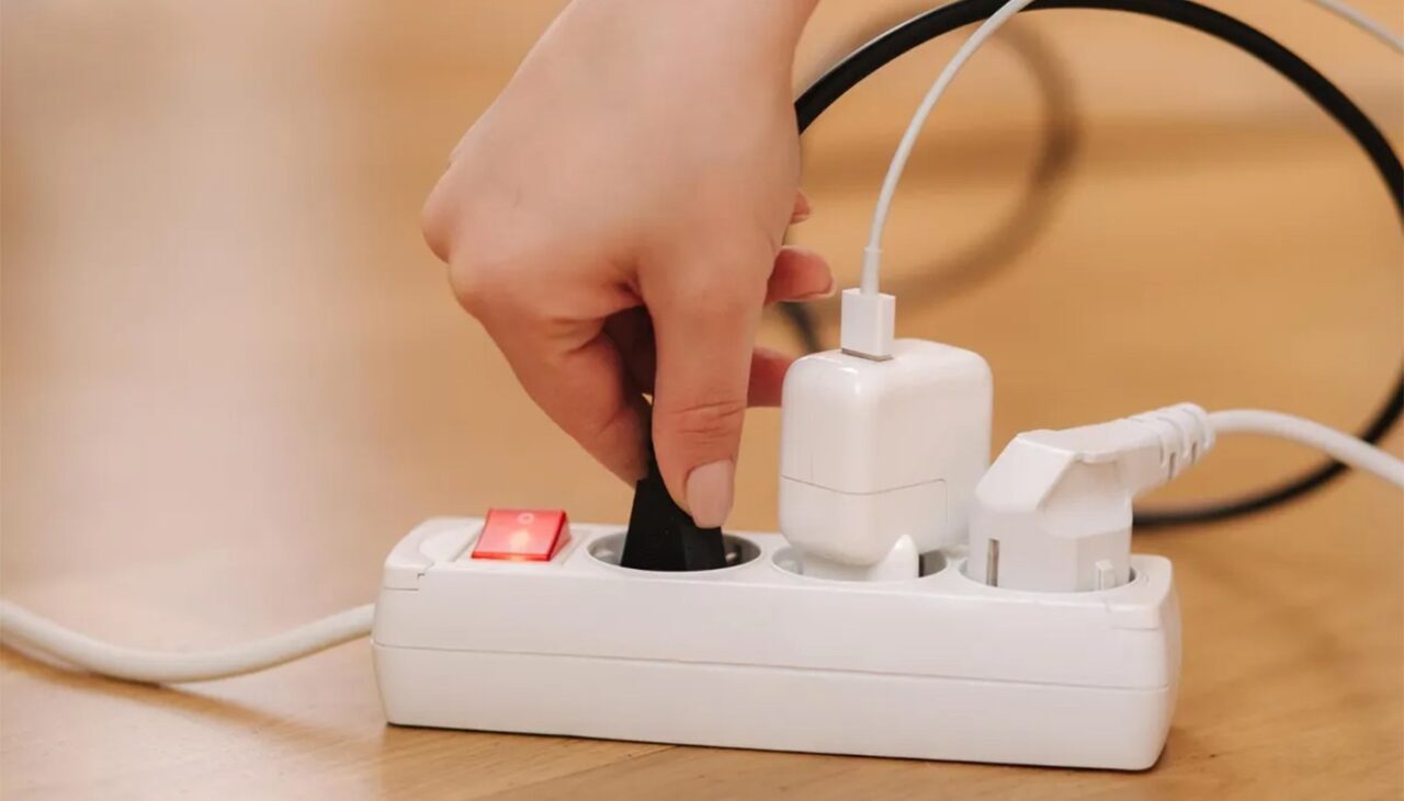 Electrocasnicul pentru care plătești 500 lei pe lună, iarna. Mulți români îl țin în priză fără să știe cât consumă