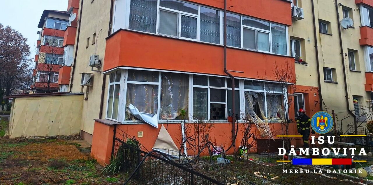 Explozie într-un bloc din Dâmbovița. Mai multe persoane au fost evacuate