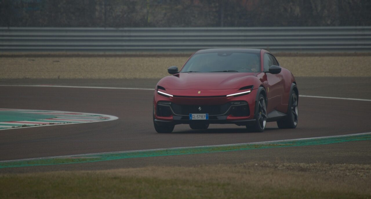 Purosangue: Un Ferrari de familie, fără compromisuri. Este primul model cu patru uși, care nu se vrea a fi un SUV
