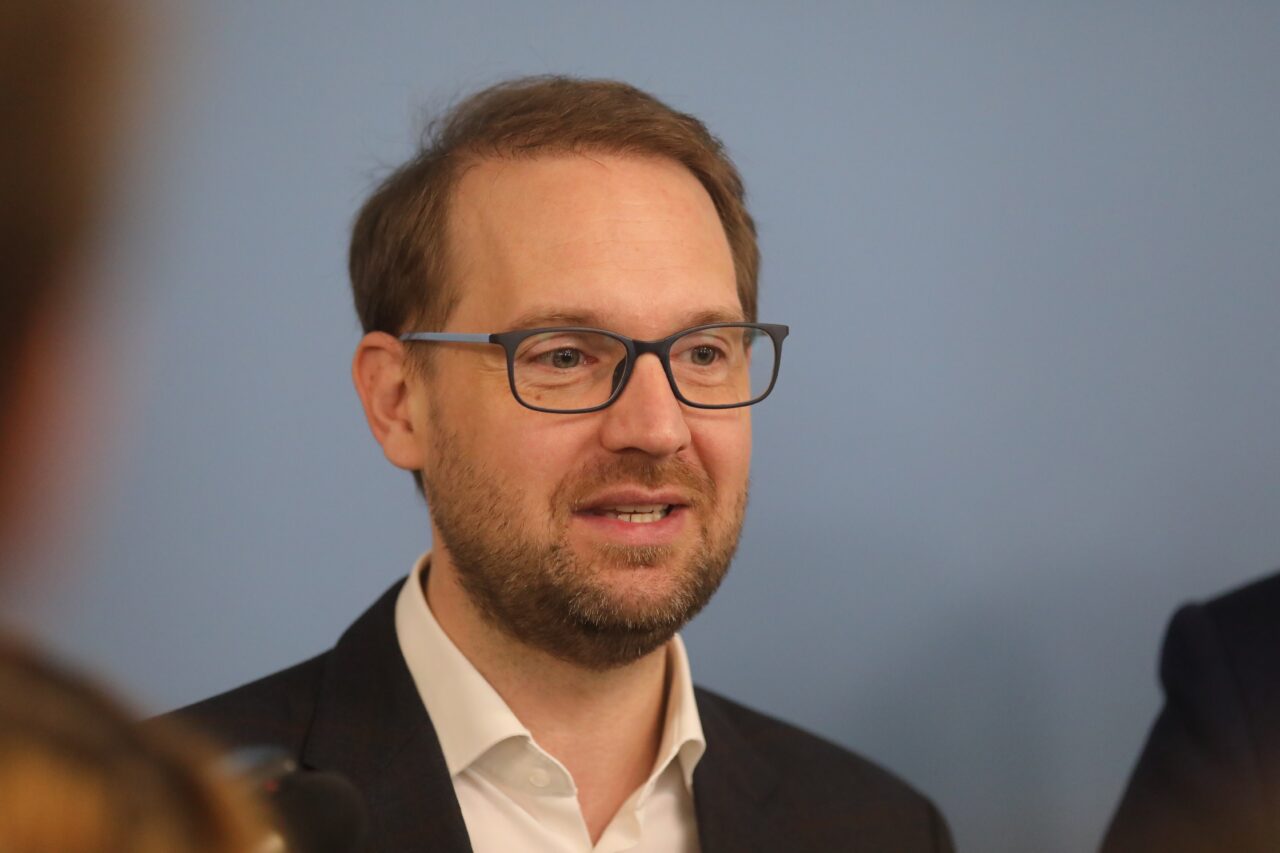 Fritz lansează un asistent virtual bazat pe inteligență artificială. Cu ce se ocupă Timi