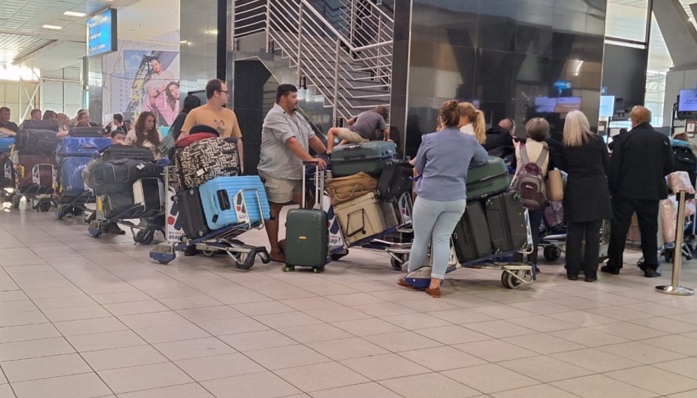 SUA și-a propus să aducă 4.500 de sud-africani albi pe lună ca refugiați. Limita inițială era de 7.500 refugiați pe an