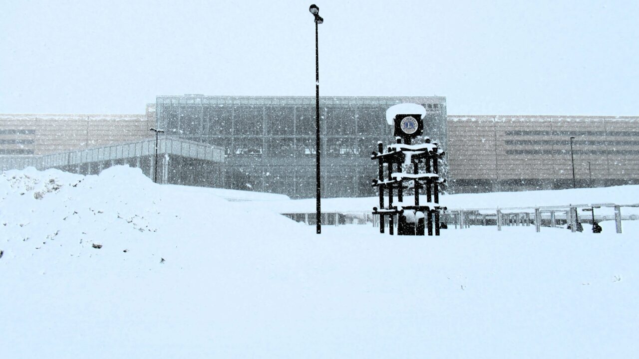 Japonia este lovită de cele mai mari ninsori din ultimii 40 de ani: 30 de morți și sute de răniți. Guvernul lui Sanae Takaichi a mobilizat armata